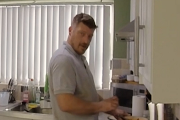 Still from the 2D film Home – I Texted You
